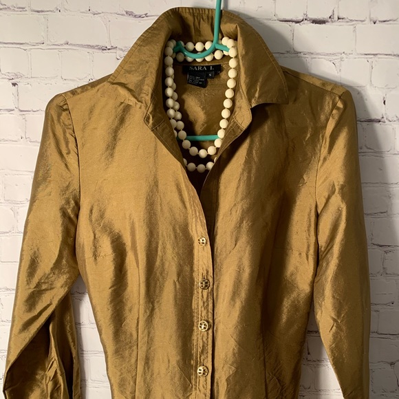 100% Silk blouse Gold button up top small - Picture 2 of 16